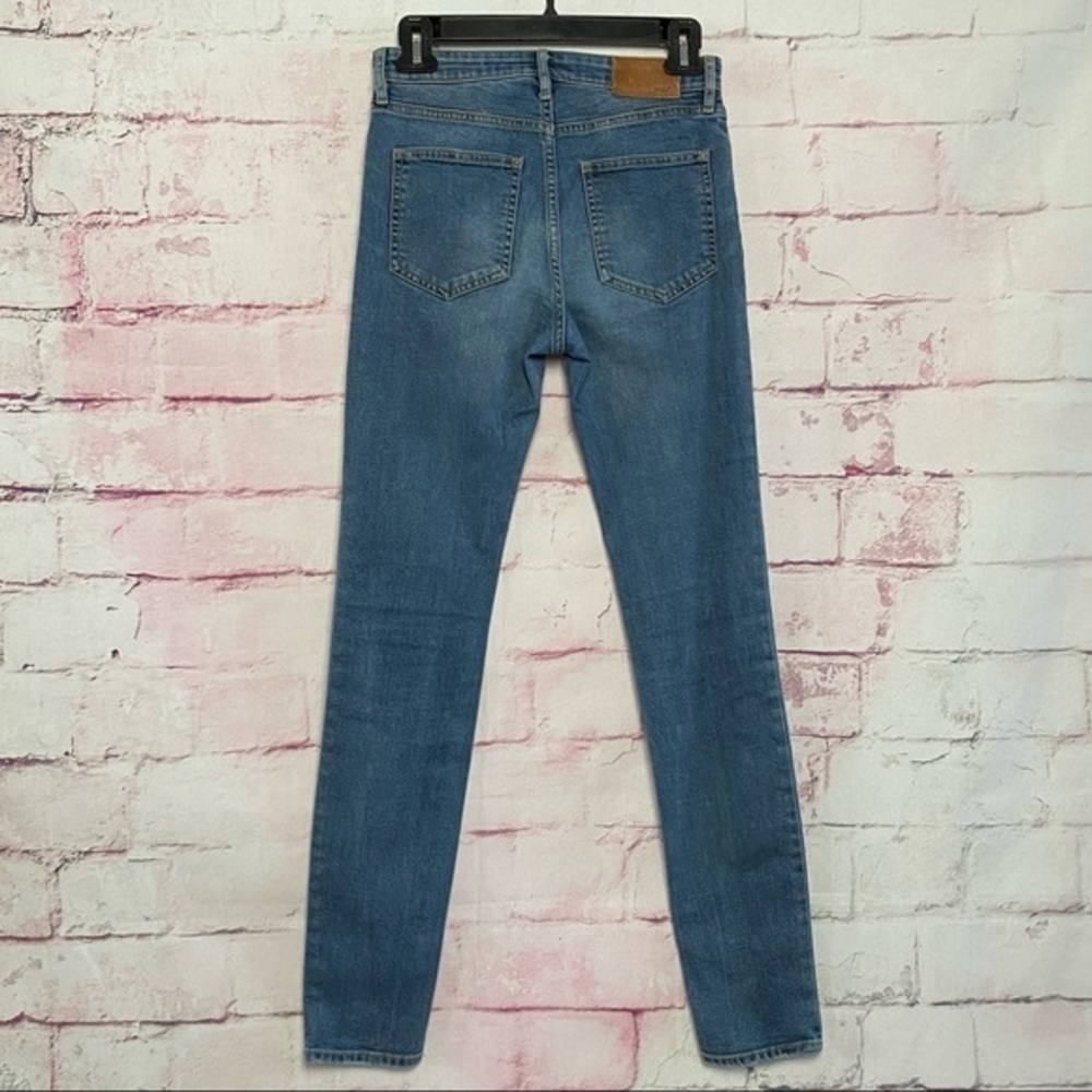 H&M L.O.G.G. Blue High Rise Jeans - Picture 6 of 7
